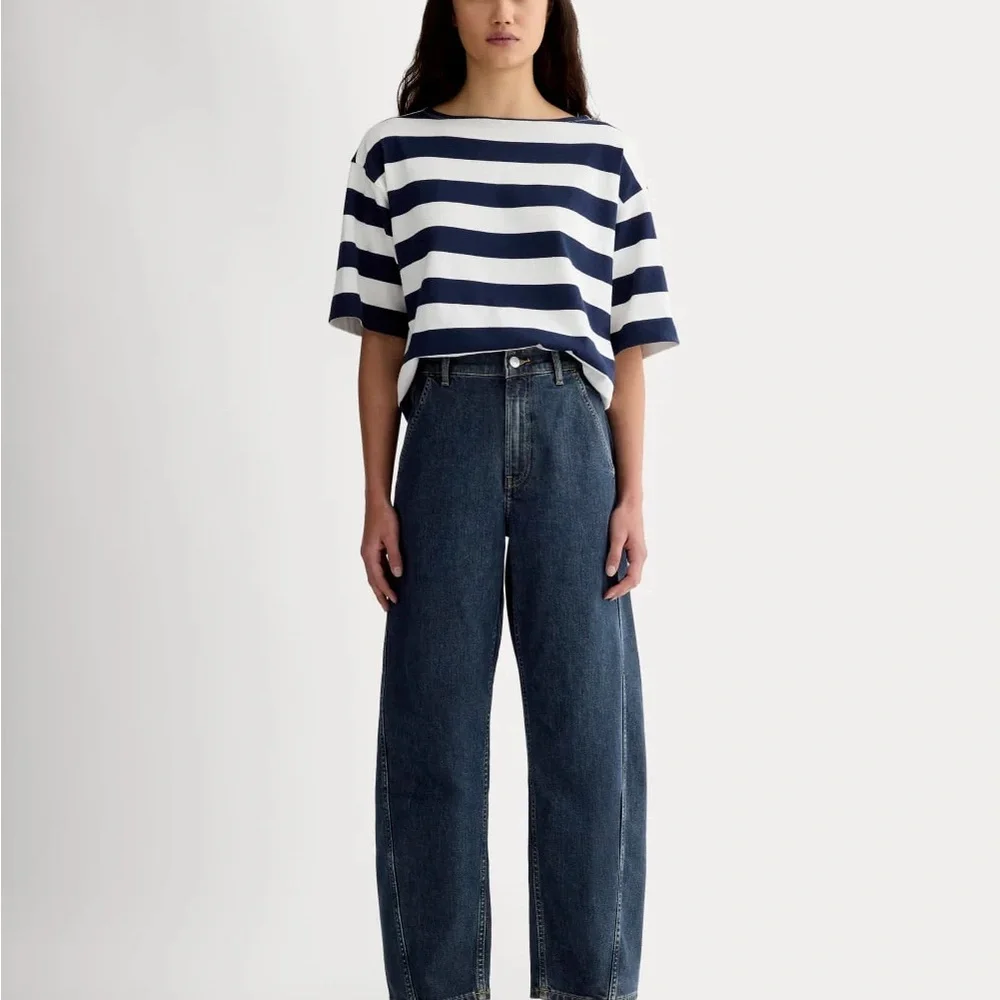 Everlane High-Rise Jeans in Dark Blue Denim - Picture 5 of 6